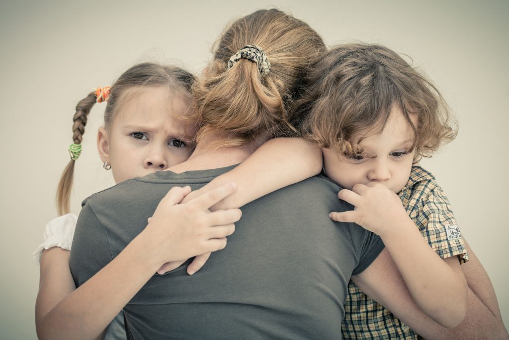 how-to-help-kids-manage-the-stress-of-divorce-rediscovering-u